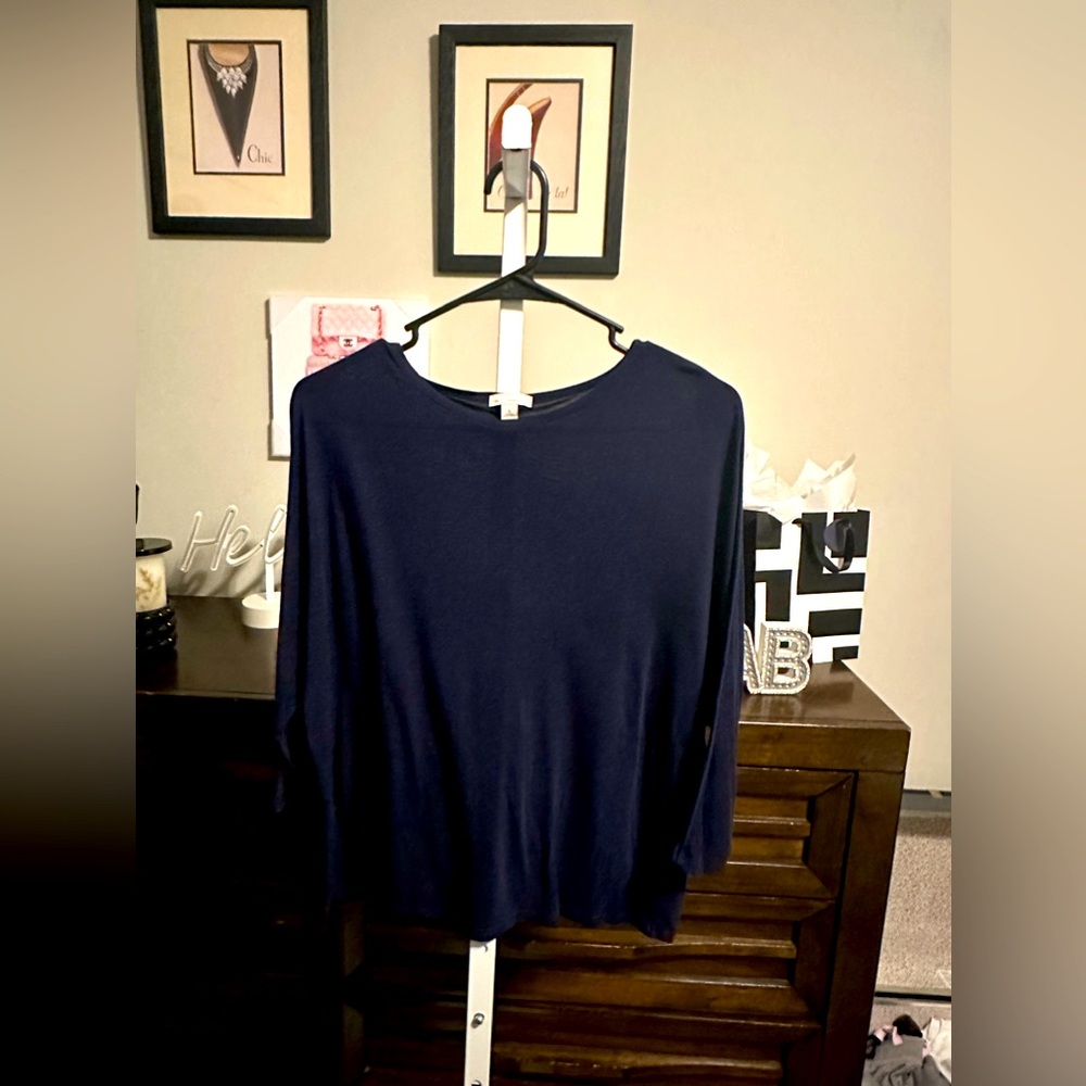 GAP-Mid Length; 3/4 Sleeve Top